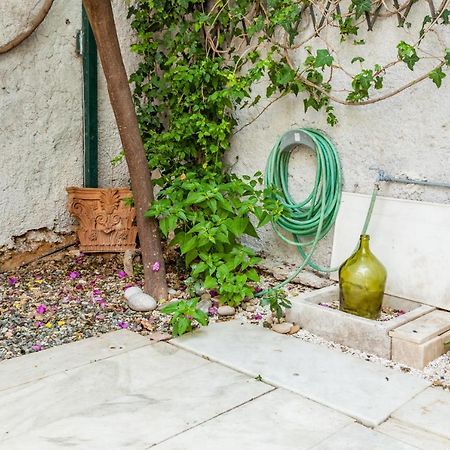 Вилла Athenian Yard Near Acropolis Экстерьер фото